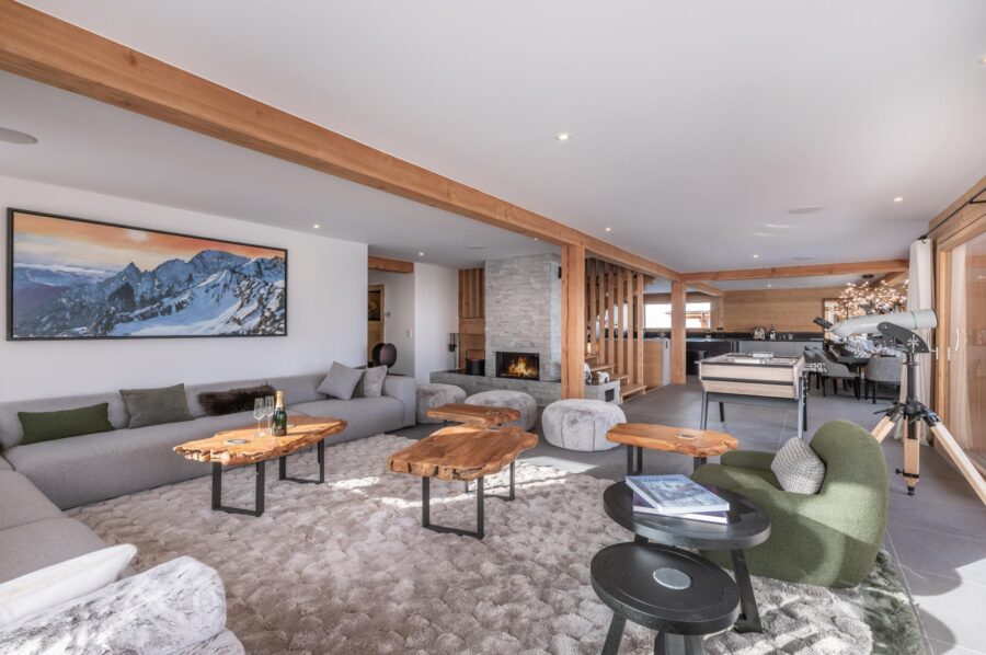 chalet-thalia-living-room-lounge-fireplace-openplan-luxury-megeve