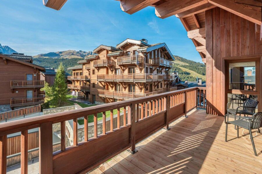 chalet-winnie-balcony-mountain-views-luxury-courchevel1850