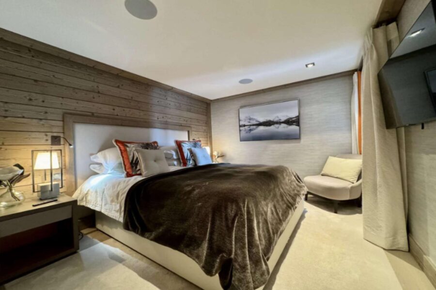 residence-blue-bedroom-serene-design-luxury-courchevel1850