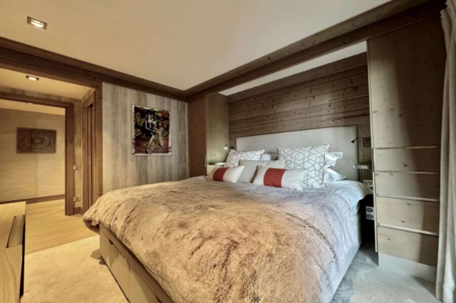residence-blue-bedroom-serene-interior-design-luxury-courchevel1850