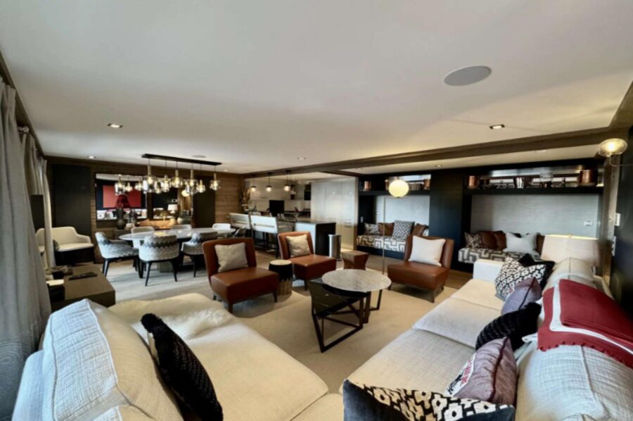 residence-blue-living-room-openplan-elegant-modern-interior-design-luxury-courchevel1850