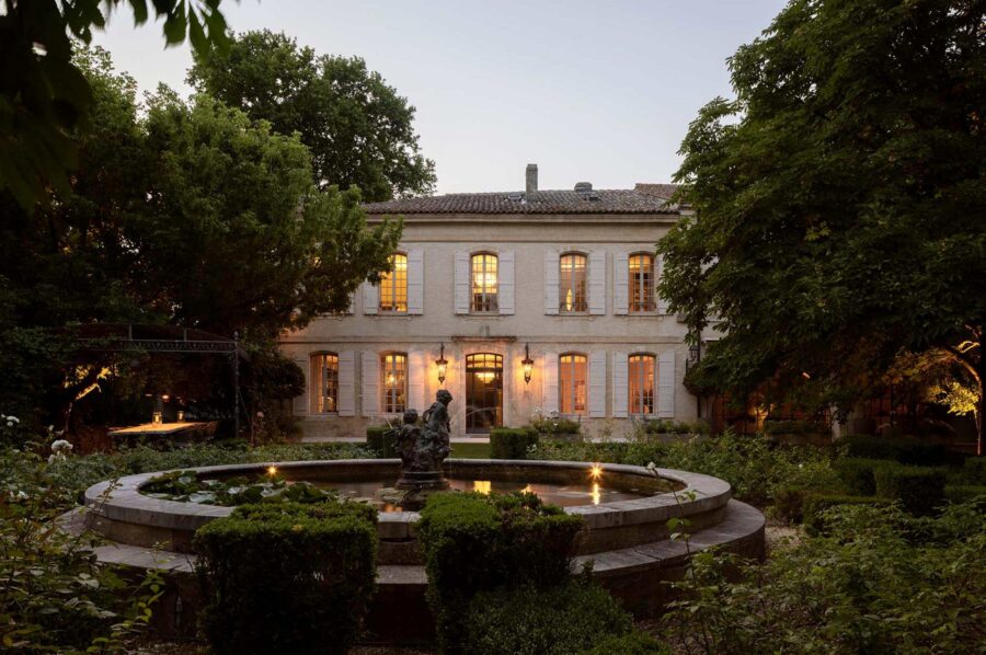 villa-suzanne-exterior-night-fountain-landscaped-grounds-luxury-provence
