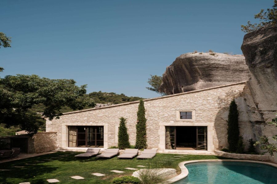 villa-sylvie-exterior-garden-swimming-pool-luxury-rental-retreat-provence