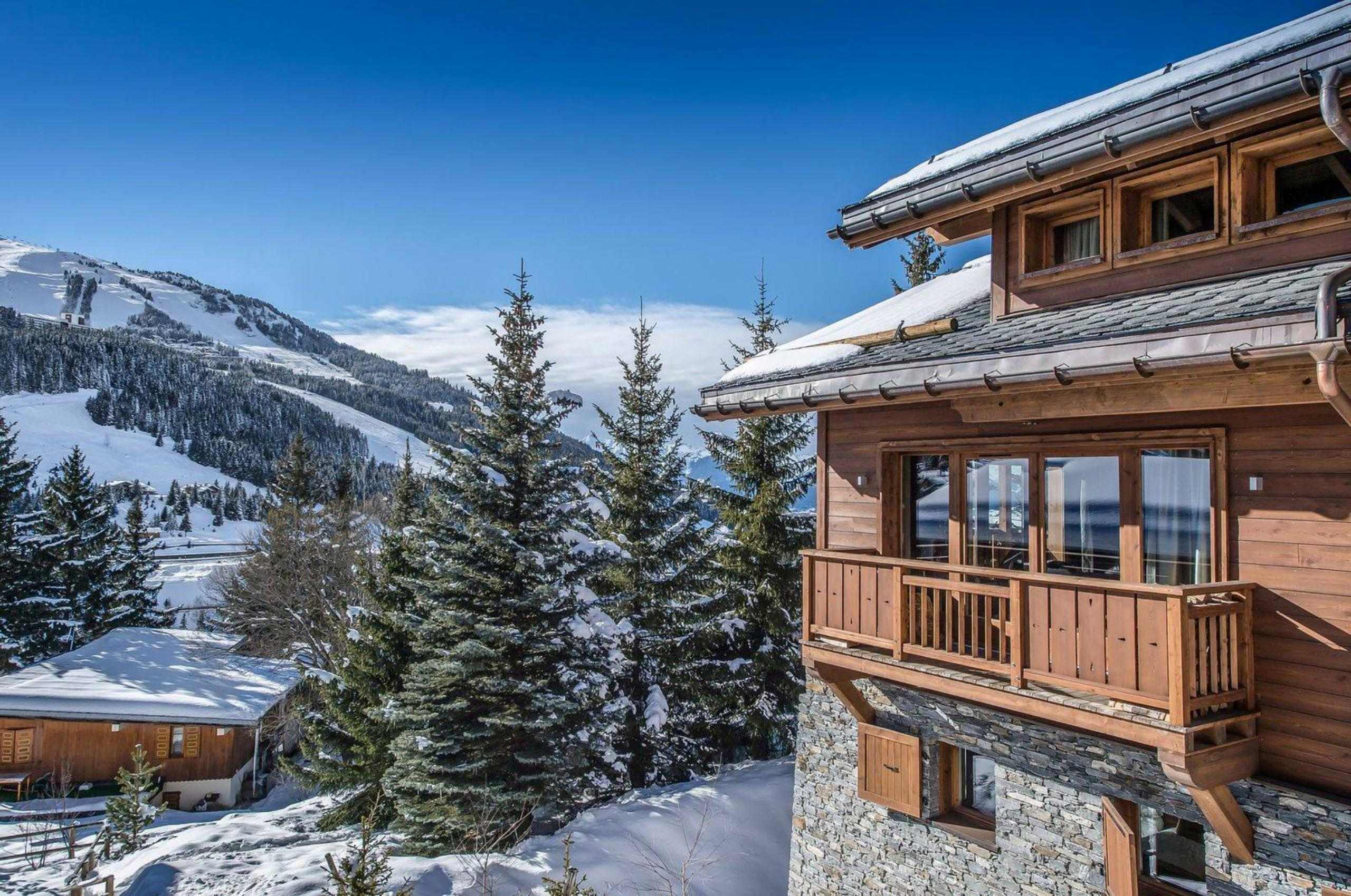 chalet-arla-exterior-winter-scenic-mountain-views-luxury-courchevel1650