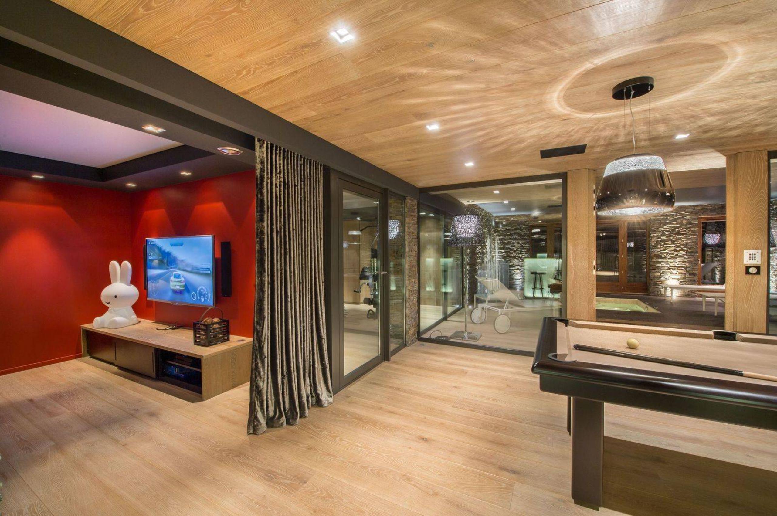 chalet-arla-games-room-snooker-table-video-games-luxury-entertainment-courchevel1650