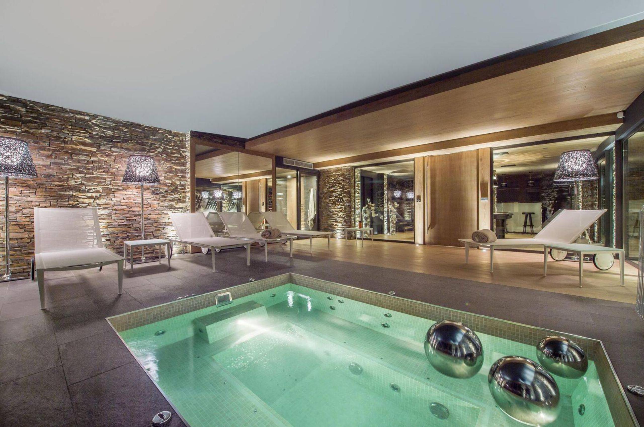 chalet-arla-swimming-pool-wellness-spa-luxury-courchevel1650