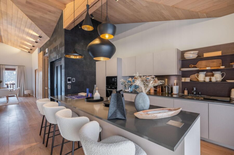 chalet-aster-kitchen-sleek-modern-design-openplan-luxury-courchevel1650