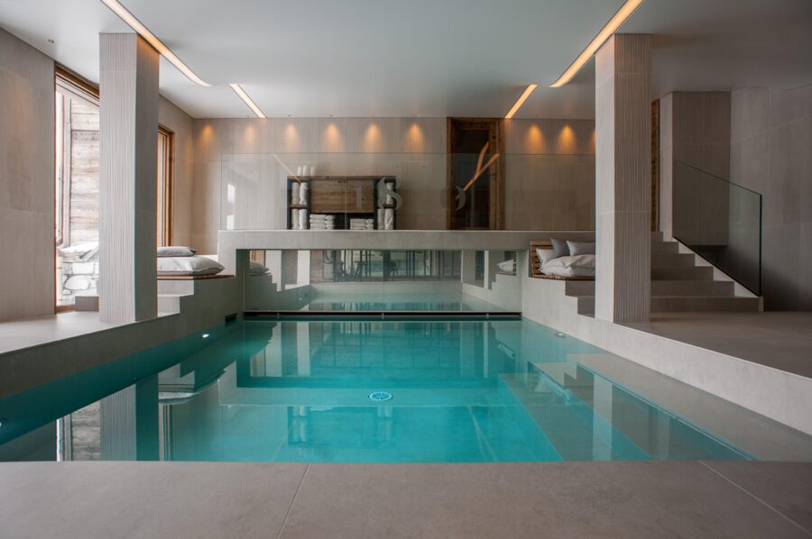 chalet-nina-indoor-swimming-pool-wellness-luxury-courchevel1850