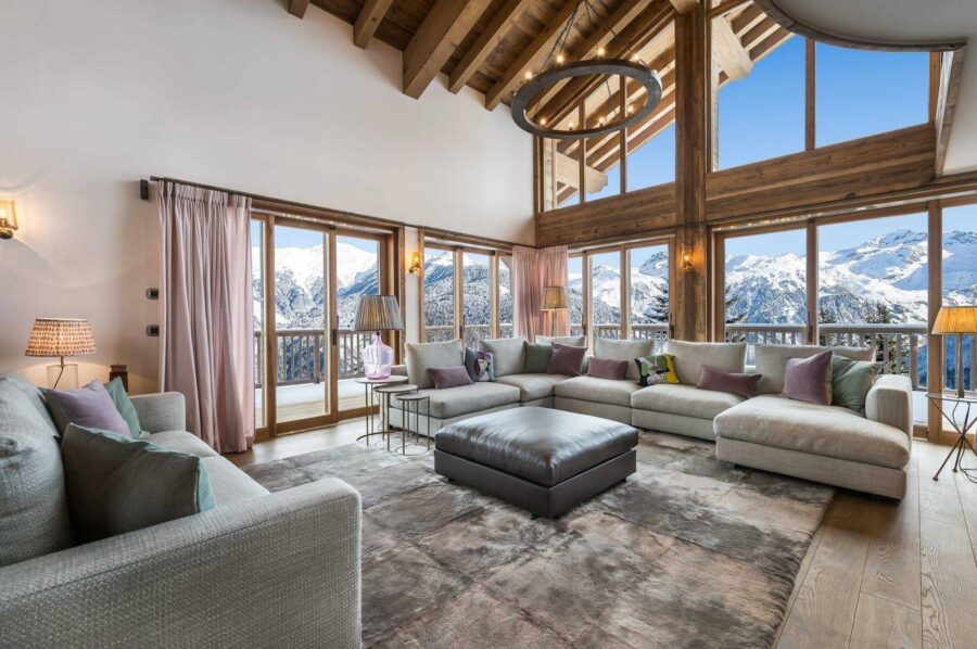 chalet-rae-living-room-grand-openplan-interior-scenic-mountain-views-balcony-luxury-courchevel1650