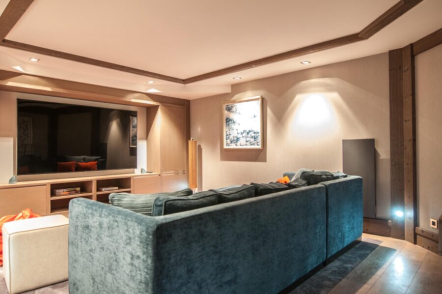 residence-callie-cinema-room-luxury-courchevel1850