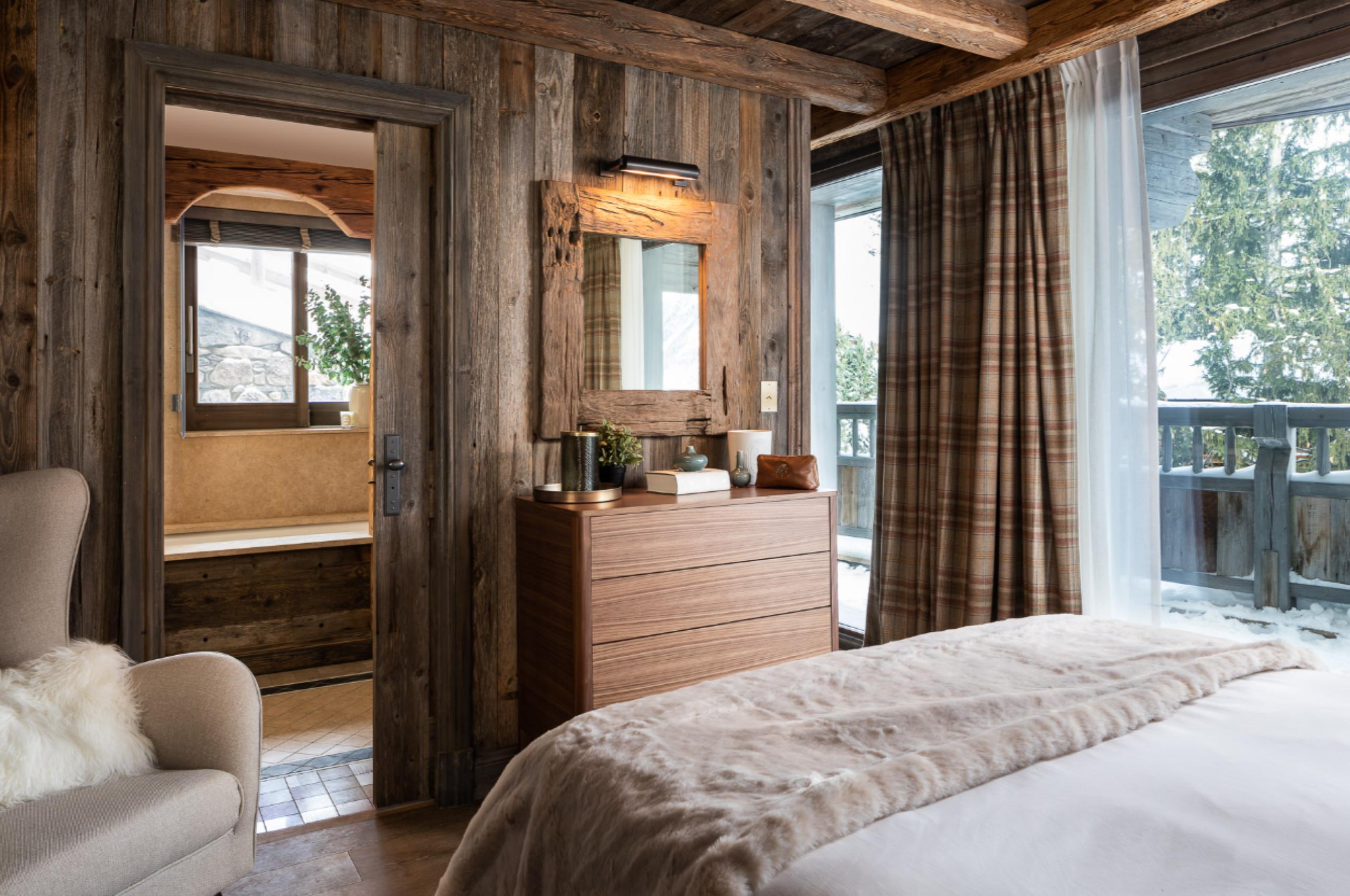 chalet-carmen-bedroom-ensuite-elegant-interior-luxury-courchevel1850