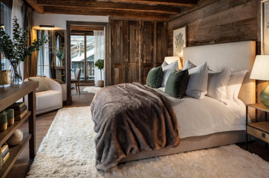 chalet-carmen-bedroom-spacious-serene-alpine-design-luxury-courchevel1850