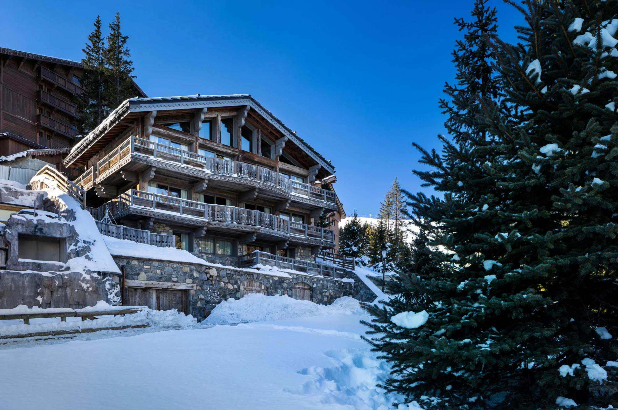 chalet-carmen-exterior-luxury-rental-retreat-courchevel1850